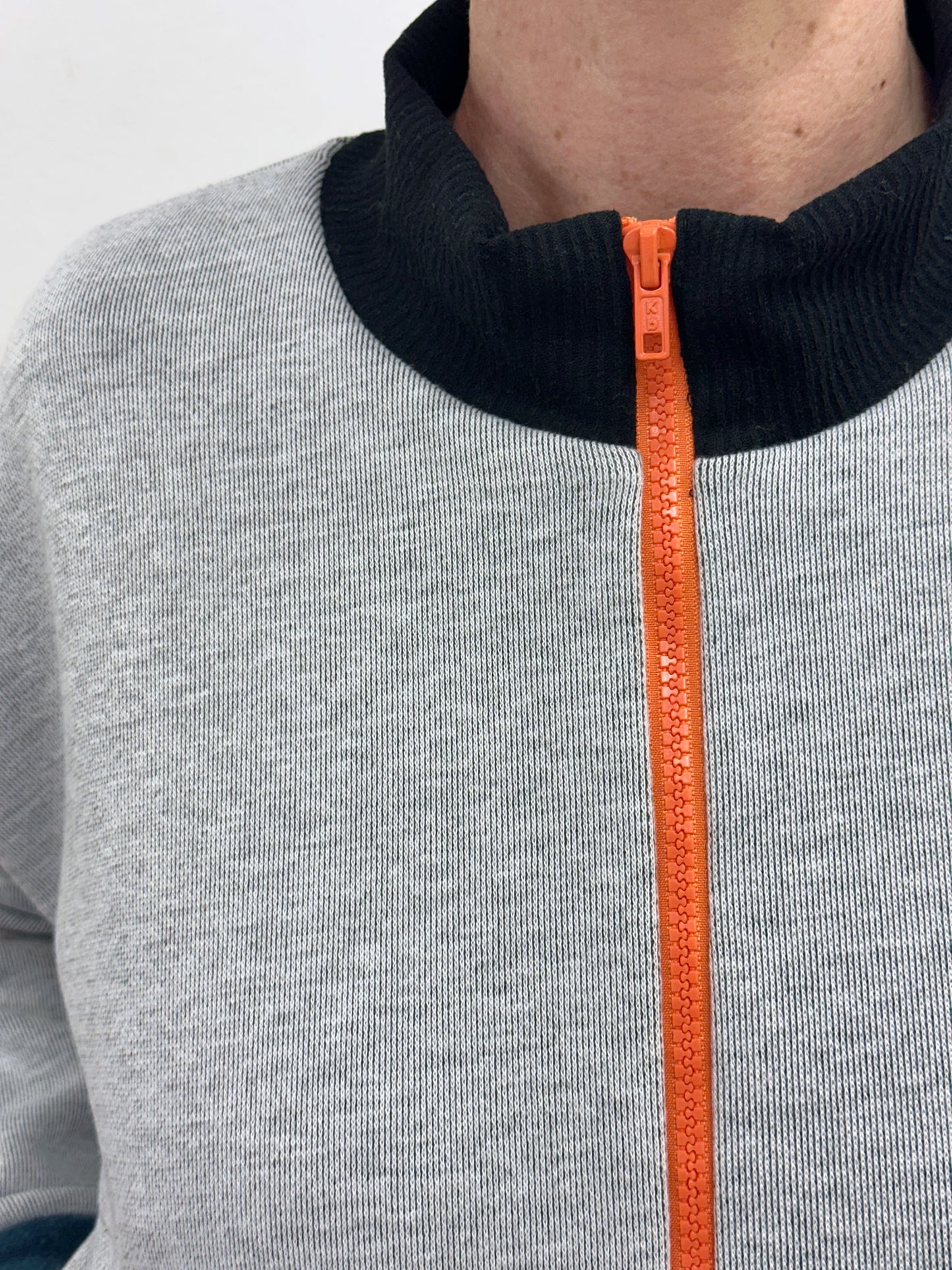 Jaqueta gruixuda grisa