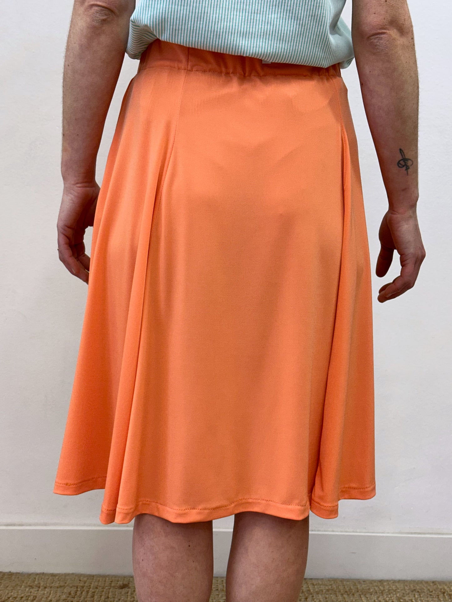 Faldilla amb vol salmó