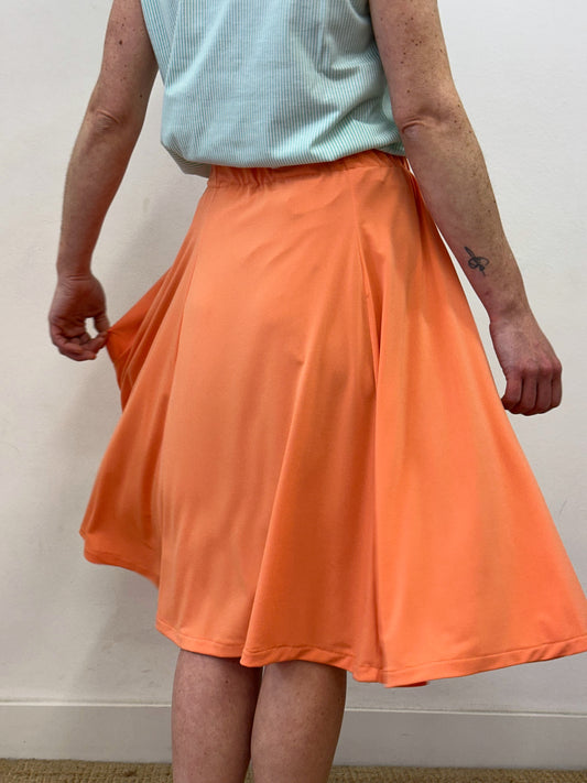 Faldilla amb vol salmó