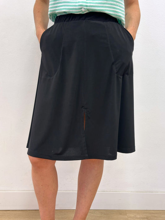 Faldilla amb tall central negra