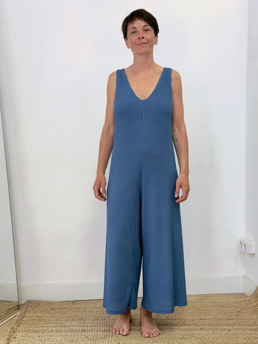 Mono blau