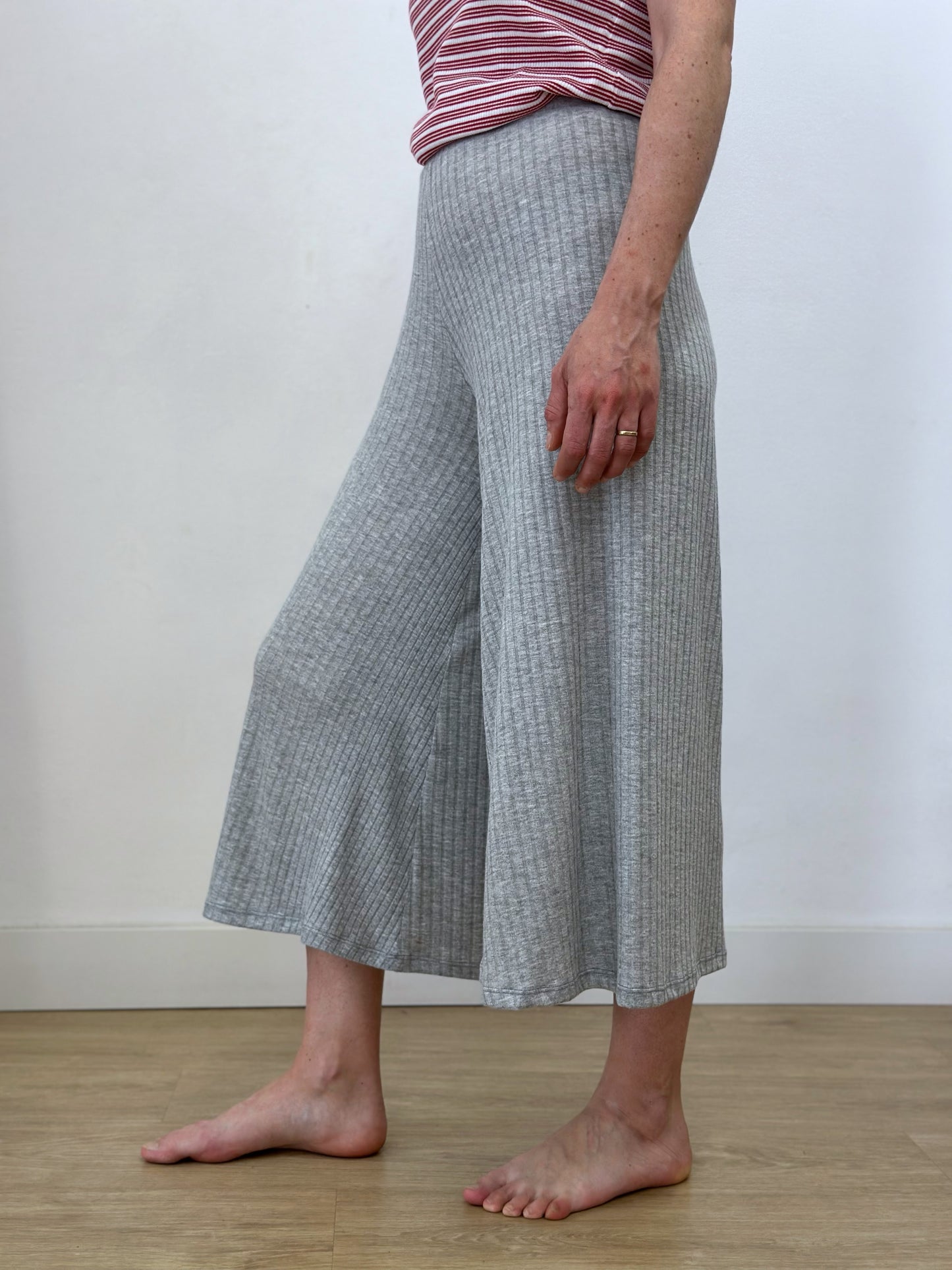 Pantalons amples canalé ample gris clar