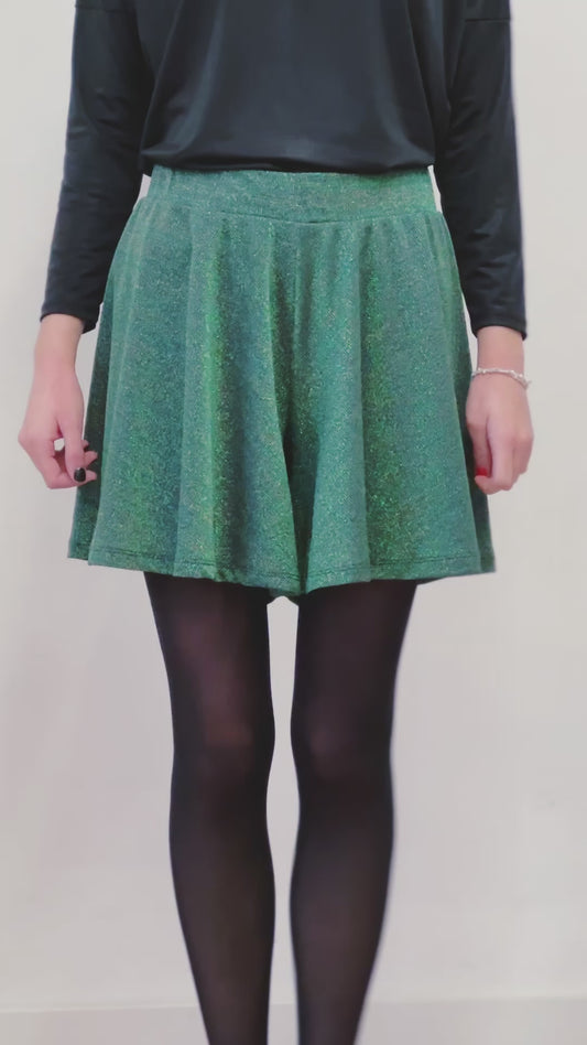 Falda pantalon corto verde brilli